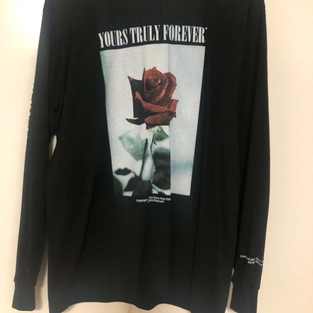 Yours truly Long sleeve